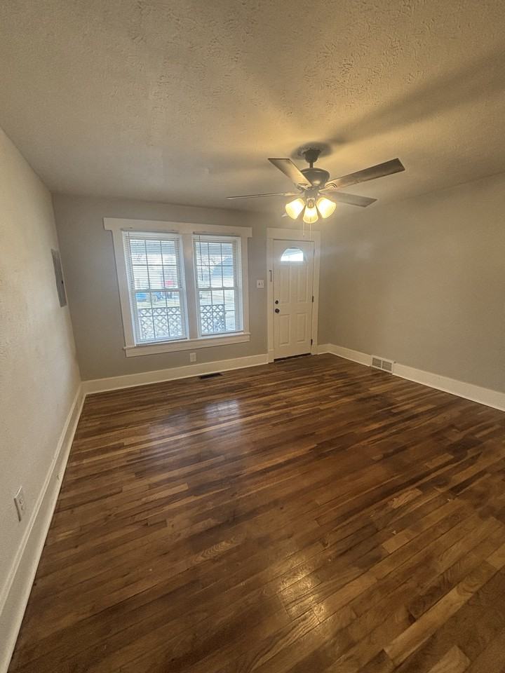 4009 Beaver St #1 - Photo 3 of 16