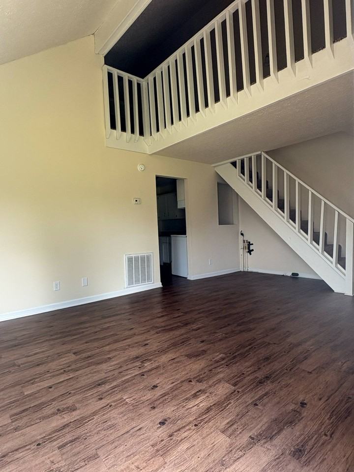 1621 Flanigan Ct #D - Photo 2 of 12