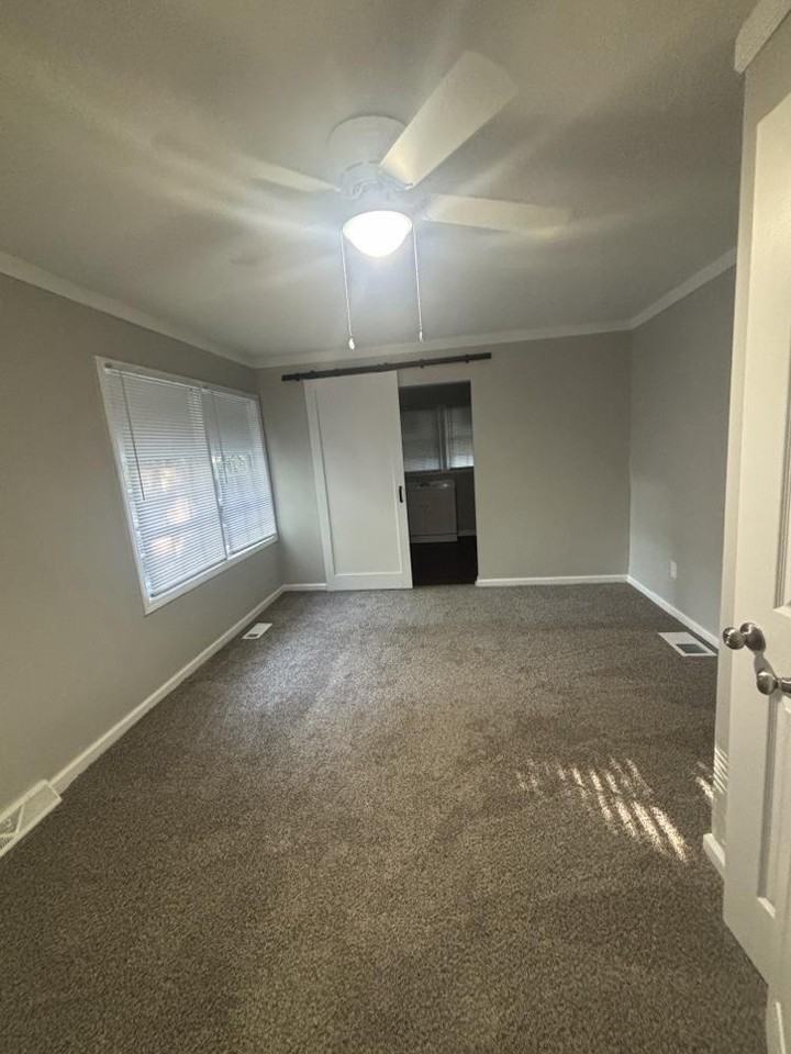 1605 Arcade Ave #1 - Photo 4 of 10