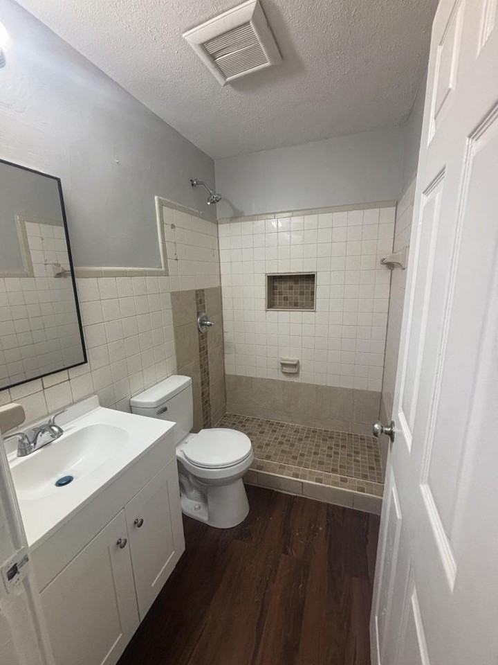 1605 Arcade Ave #1 - Photo 5 of 10