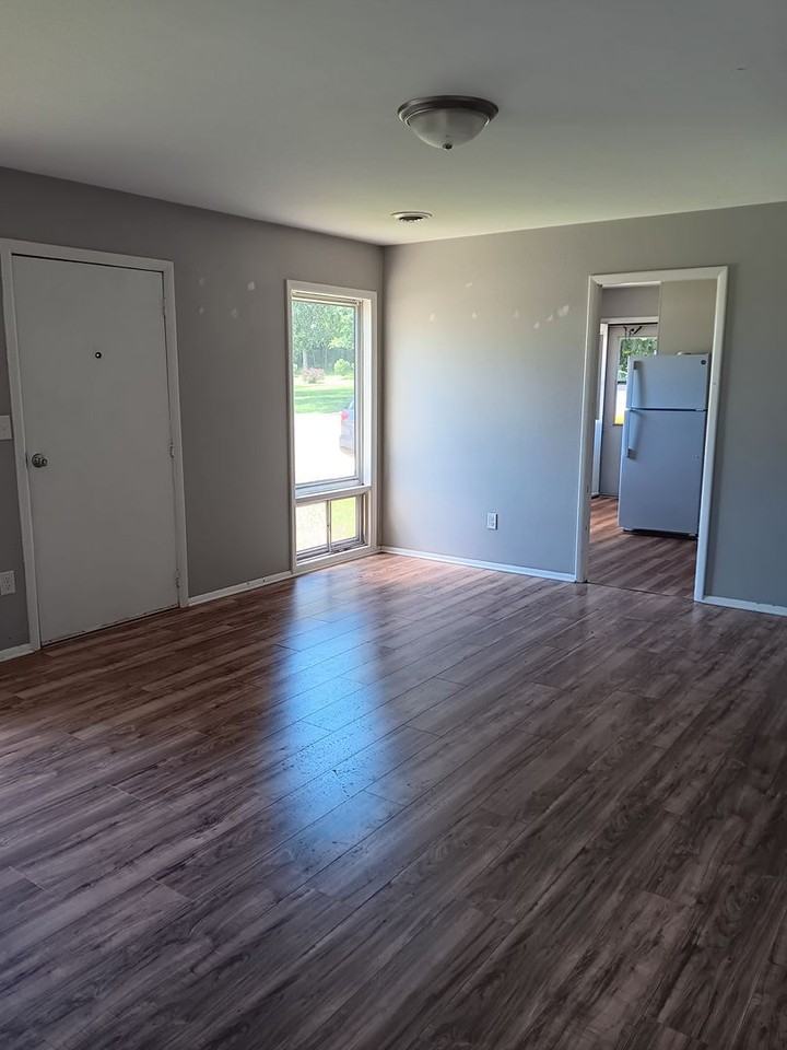 403 S 10th St - Photo 2 of 14
