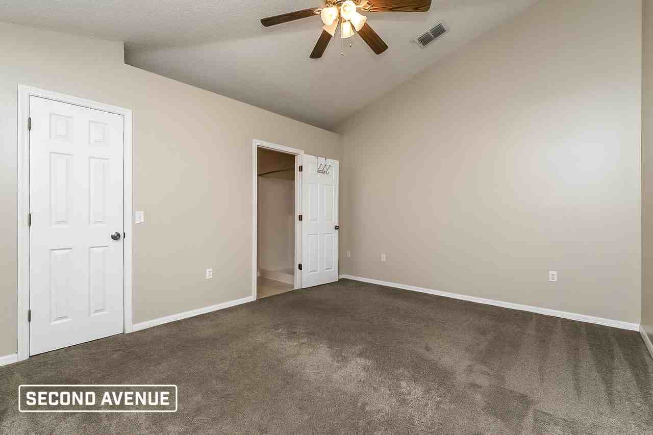 3241 Bluestone Ave - Photo 7 of 14