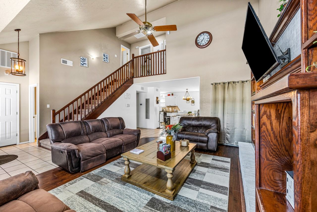 706 Nw Micklegate Blvd #1 - Photo 5 of 18
