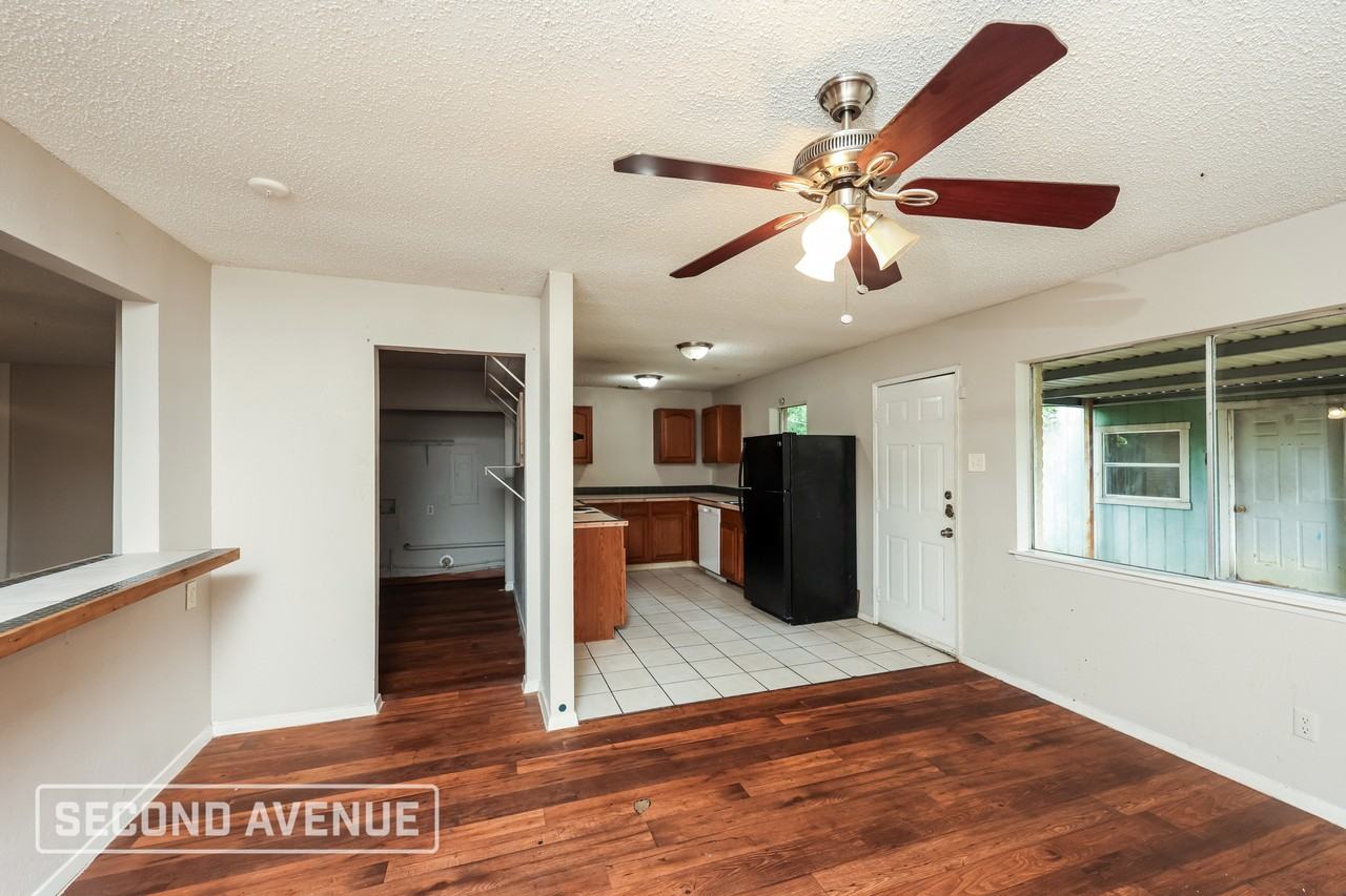 307 Halifax Ct - Photo 6 of 24