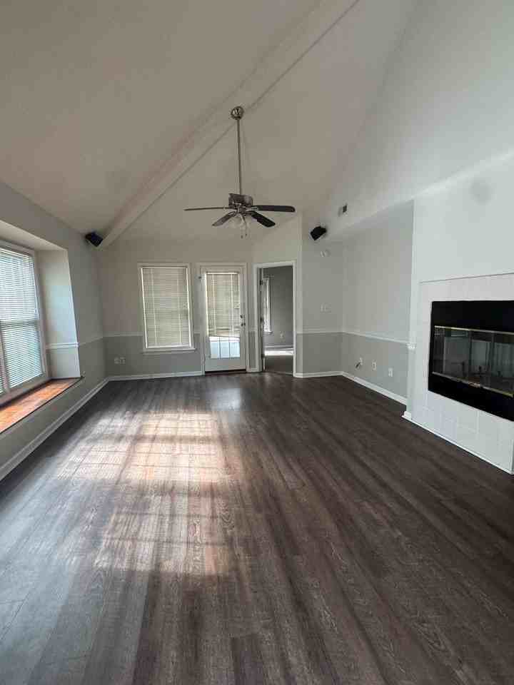 105 Rustling Oak Rdg - Photo 3 of 24