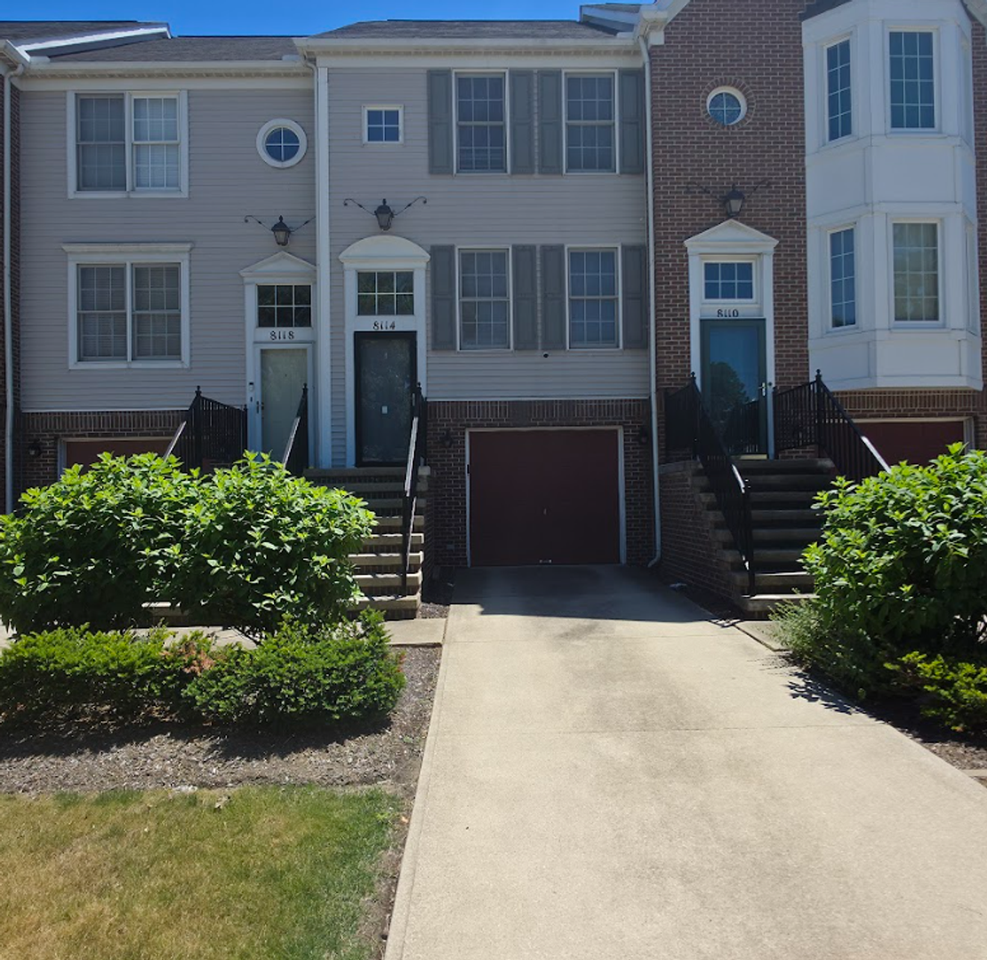8114 Chester Pkwy