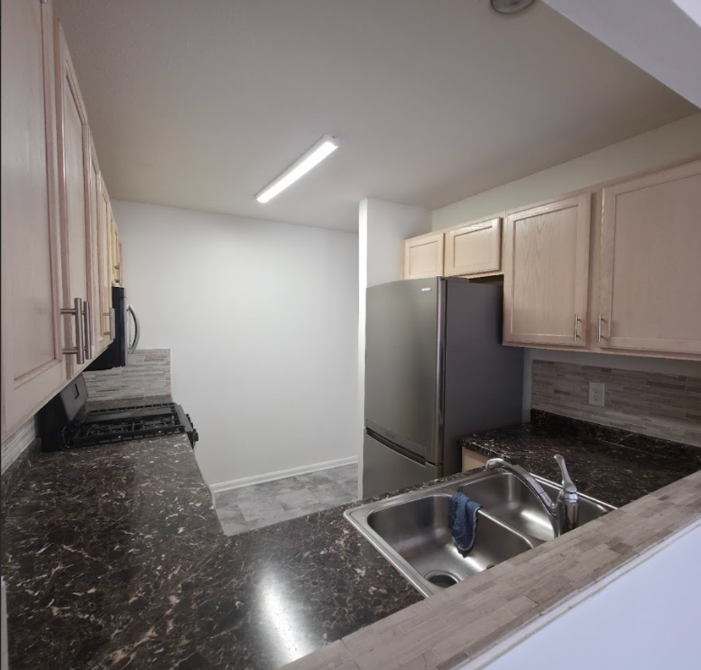 8114 Chester Pkwy - Photo 3 of 22