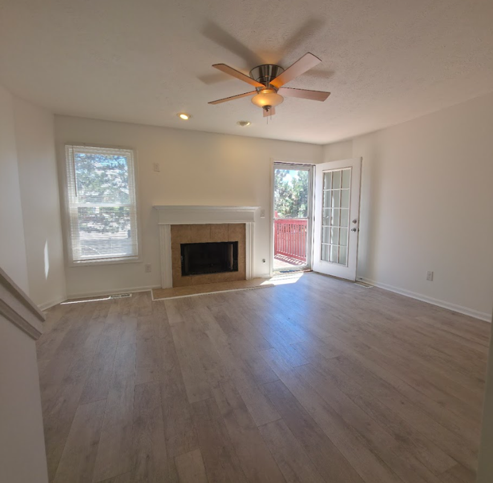 8114 Chester Pkwy - Photo 4 of 22