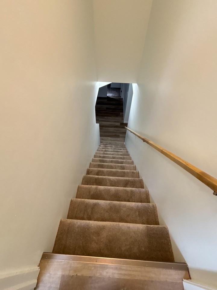 12521 77 St Nw - Photo 3 of 20