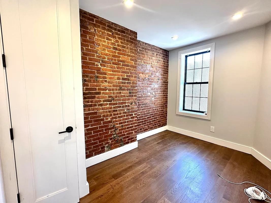 60-02 60th Street #1 - Photo 6 of 7