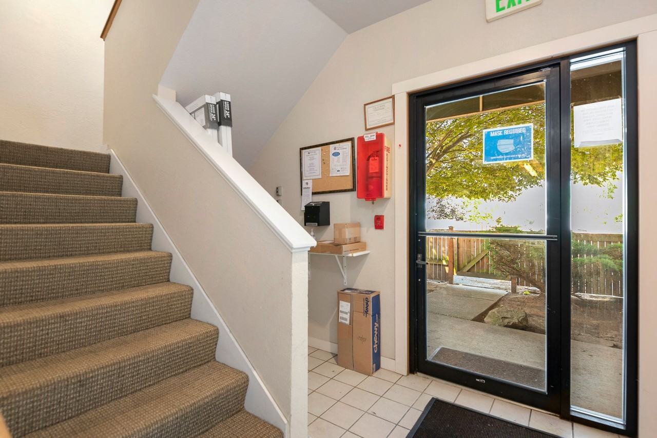 Newland Apartments - Photo 2 of 3