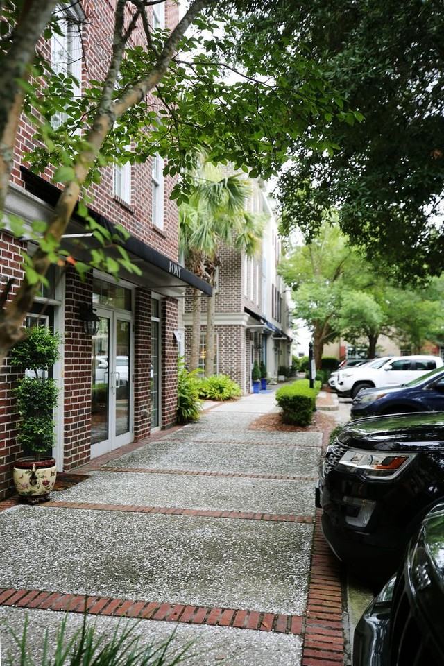 720 S Shelmore Blvd #200 - Photo 2 of 24