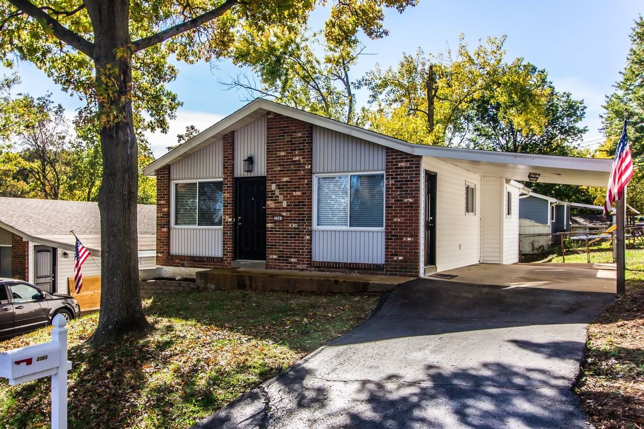 2365 Ida Ln - Photo 2 of 18