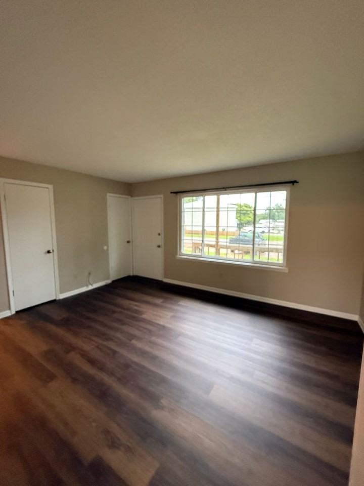 205 Glenwood Ln #1 - Photo 5 of 20
