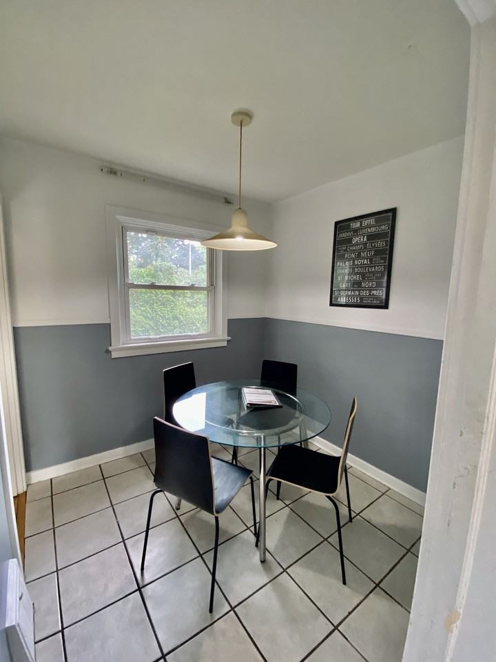 154 Sanford Avenue - Photo 3 of 11
