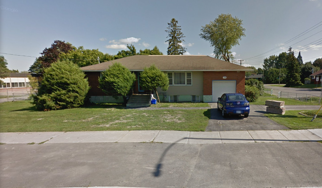 150 Meadowlands Dr W - Photo 2 of 15