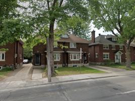 featured image of 856 Bronson Ave