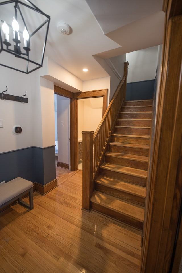 856 Bronson Ave - Photo 6 of 50