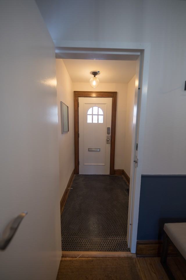 856 Bronson Ave - Photo 7 of 50
