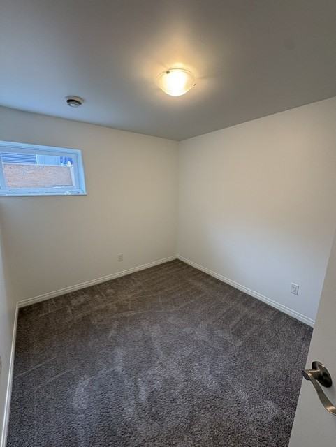 12037 59 St NW - Photo 6 of 10