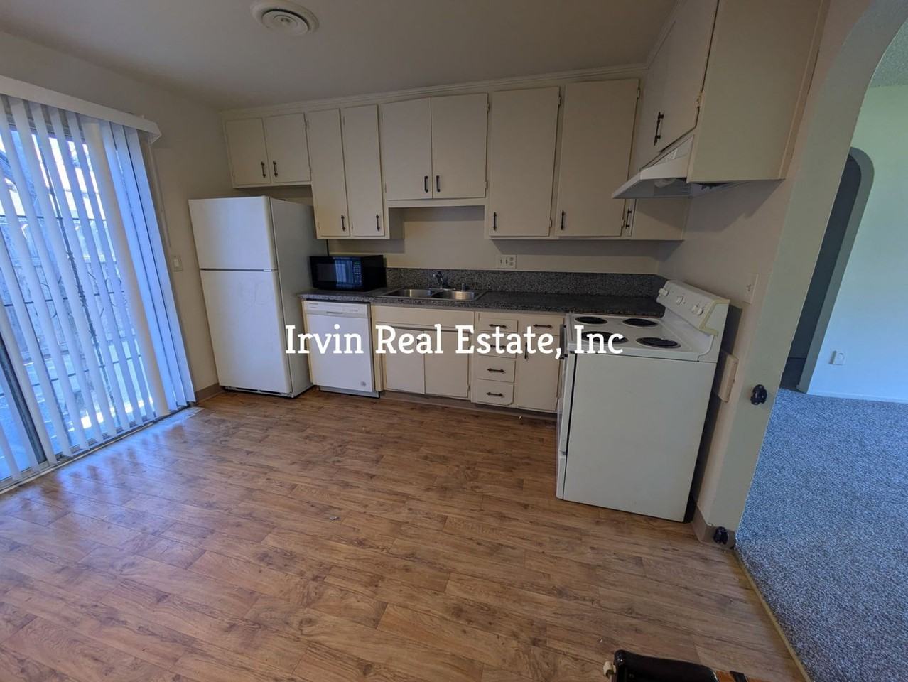 3028 Carver Rd - Photo 4 of 13