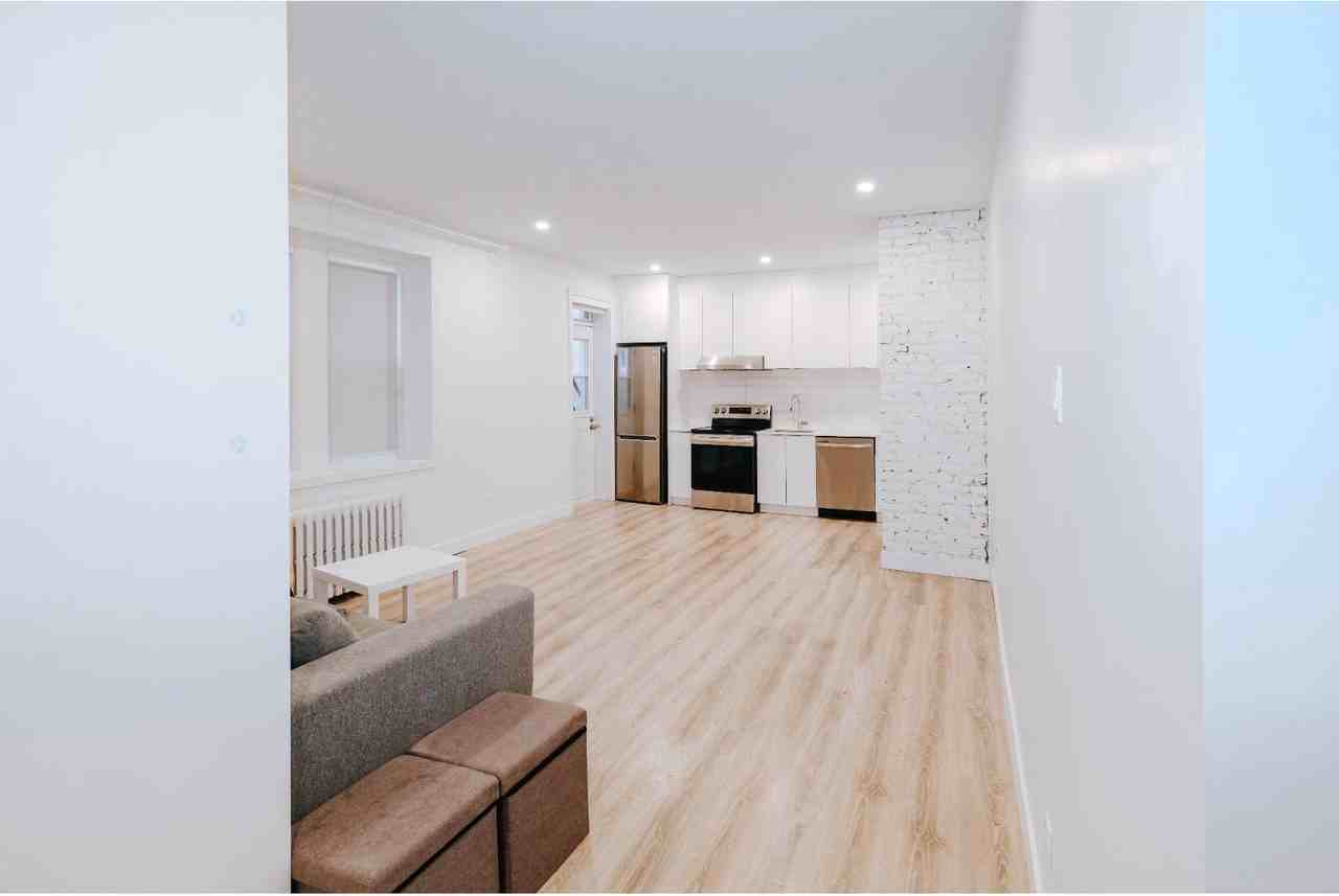 4530 Av Girouard — photo 2