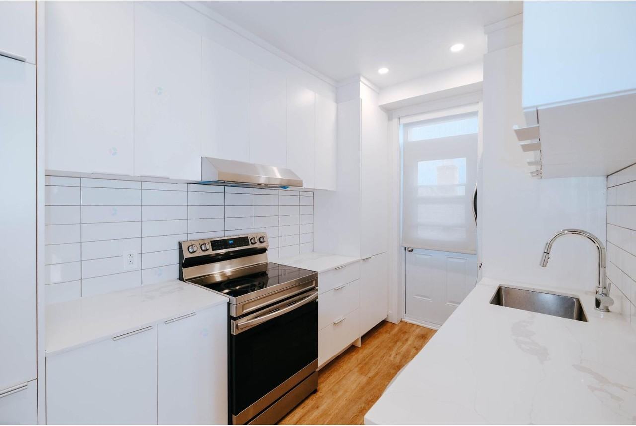 4530 Av Girouard — photo 2