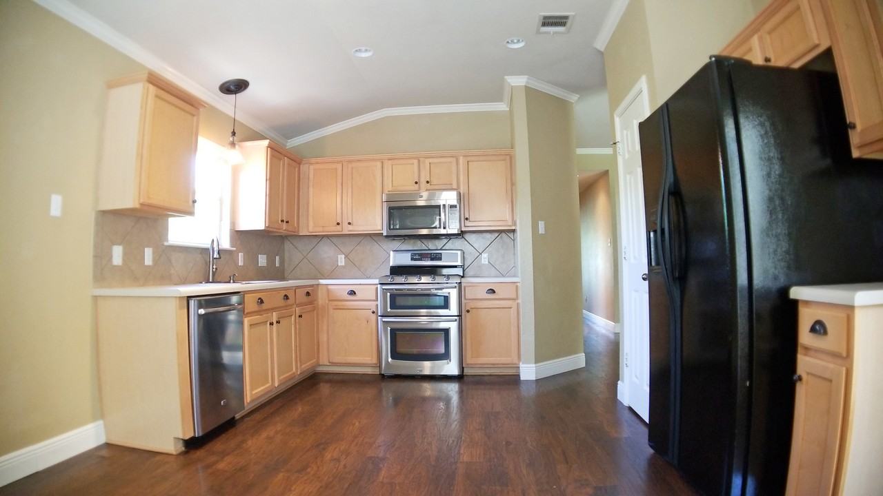 4140 Rocky Mountain Trl - Photo 5 of 19