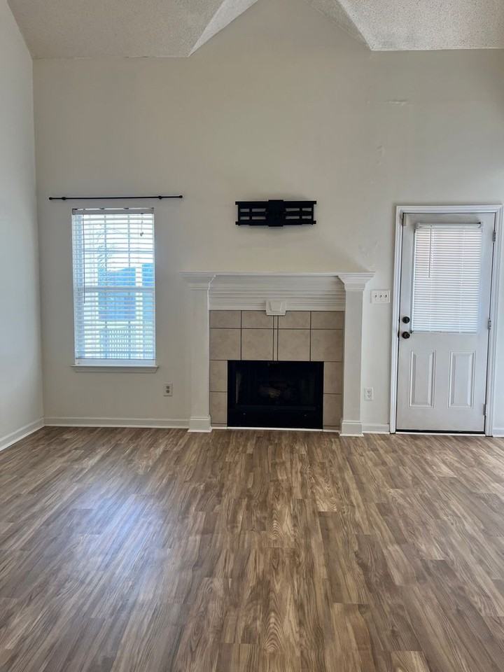 715 Sark Dr - Photo 4 of 21