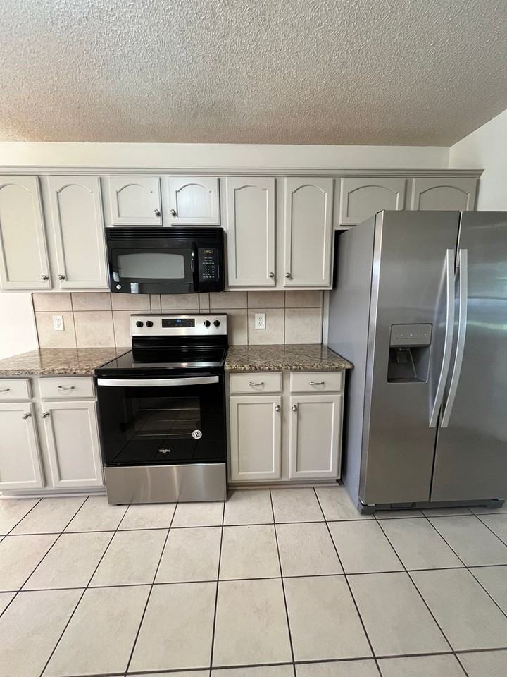 715 Sark Dr - Photo 5 of 21