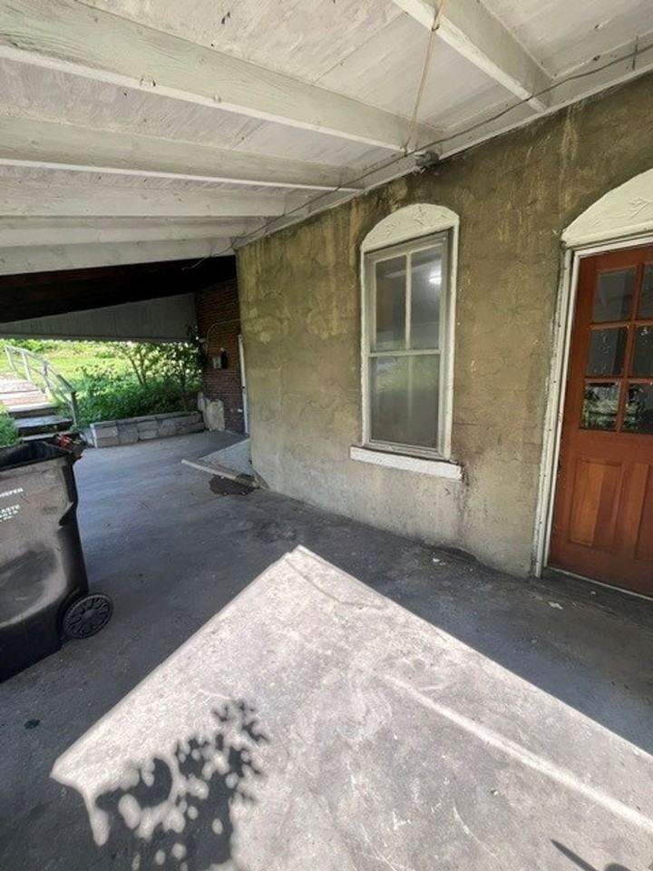 204 N 2nd St - Photo 2 of 9