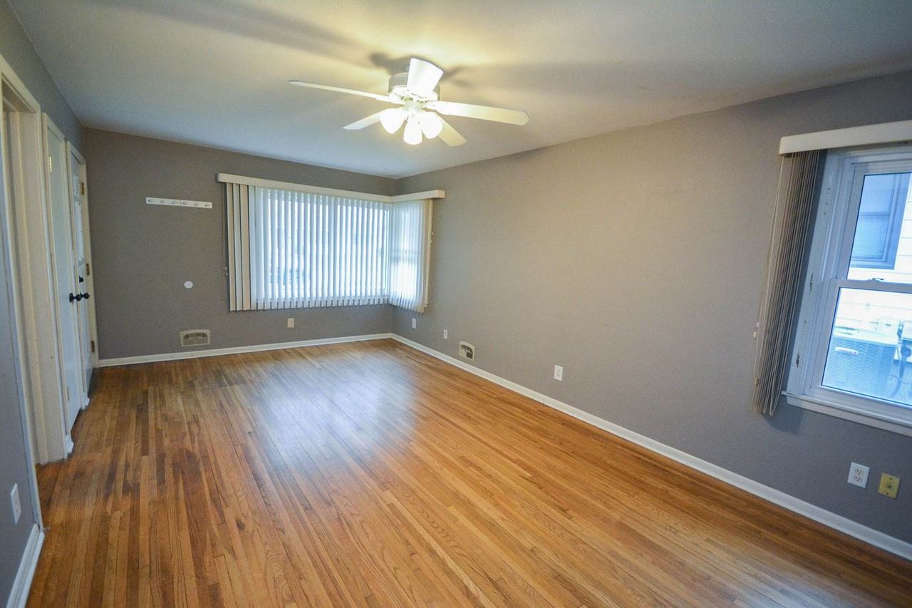 1812 17 1/2 St Nw - Photo 3 of 16