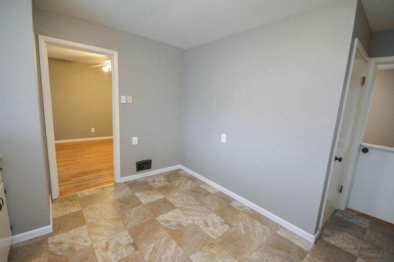 1812 17 1/2 St Nw - Photo 5 of 16