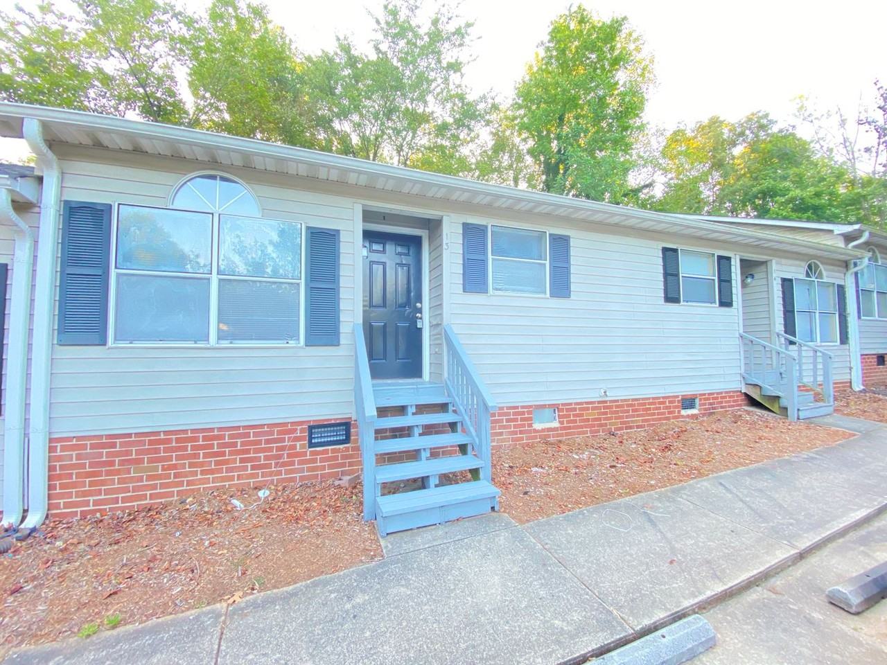1300 Old Concord Rd - Photo 2 of 8