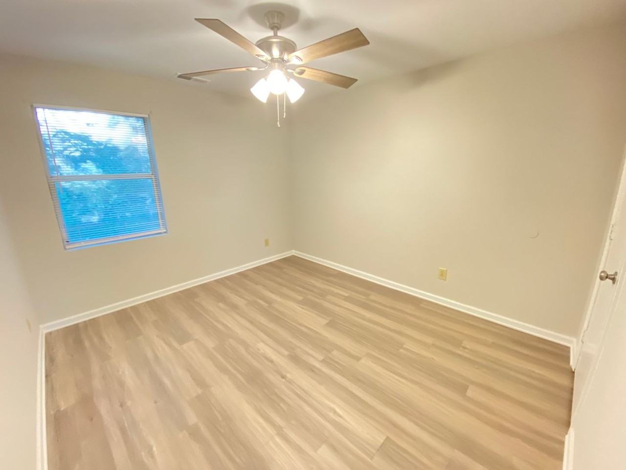 1300 Old Concord Rd - Photo 5 of 8