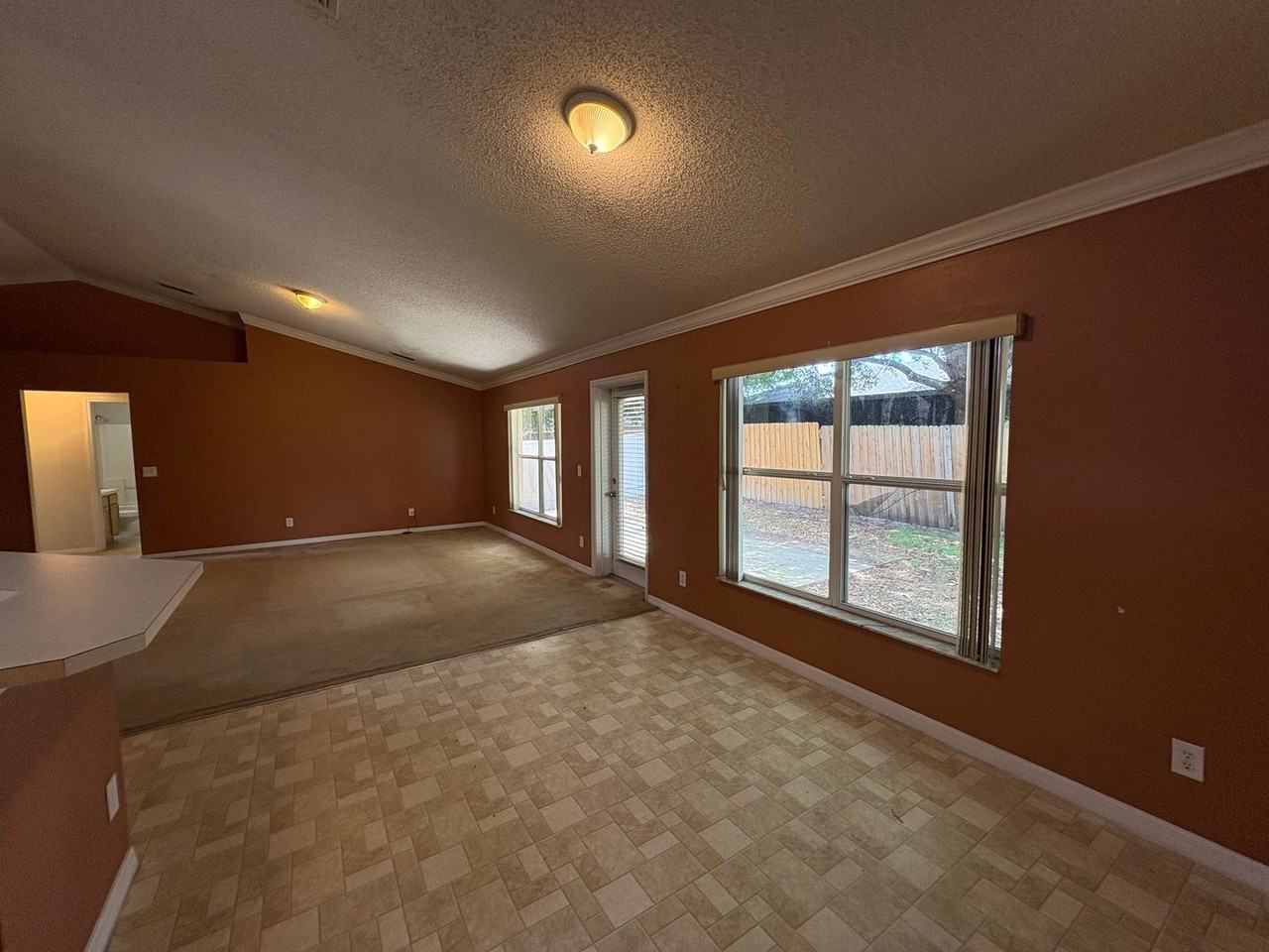 104 Herring Ln - Photo 4 of 18