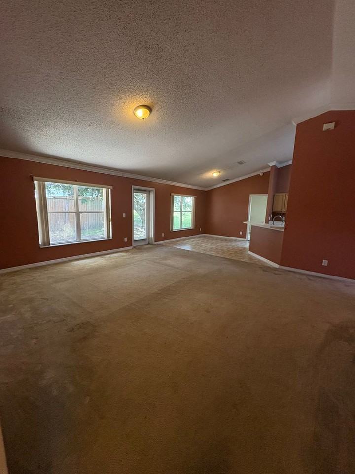 104 Herring Ln - Photo 5 of 18