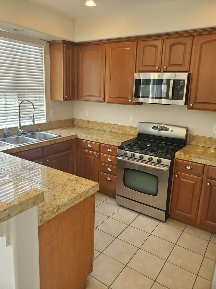 3819 Artadi Dr - Photo 3 of 11