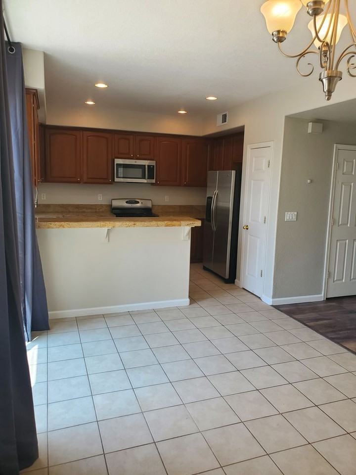 3819 Artadi Dr - Photo 4 of 11