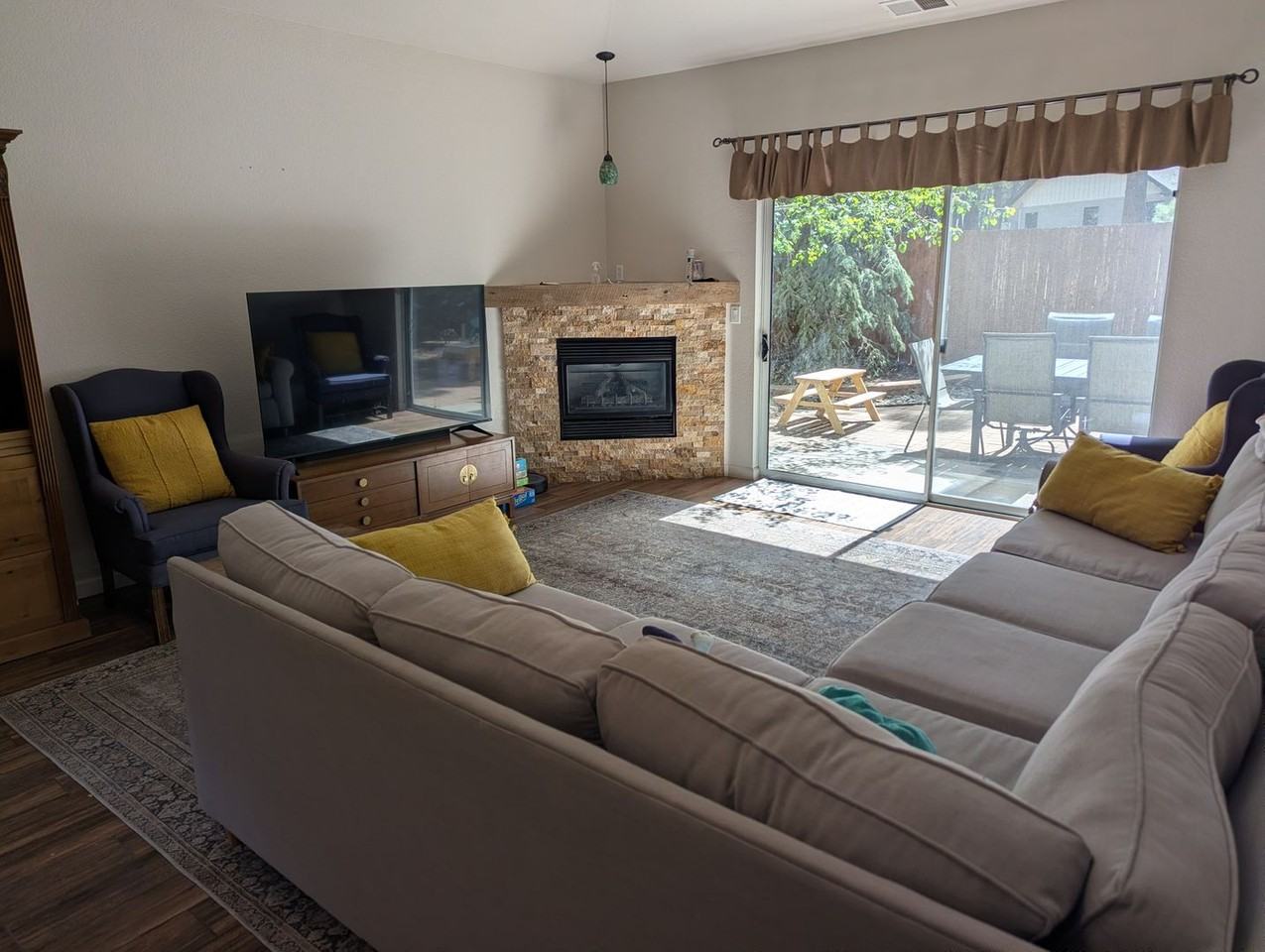 2088 S Thompson Loop - Photo 5 of 16