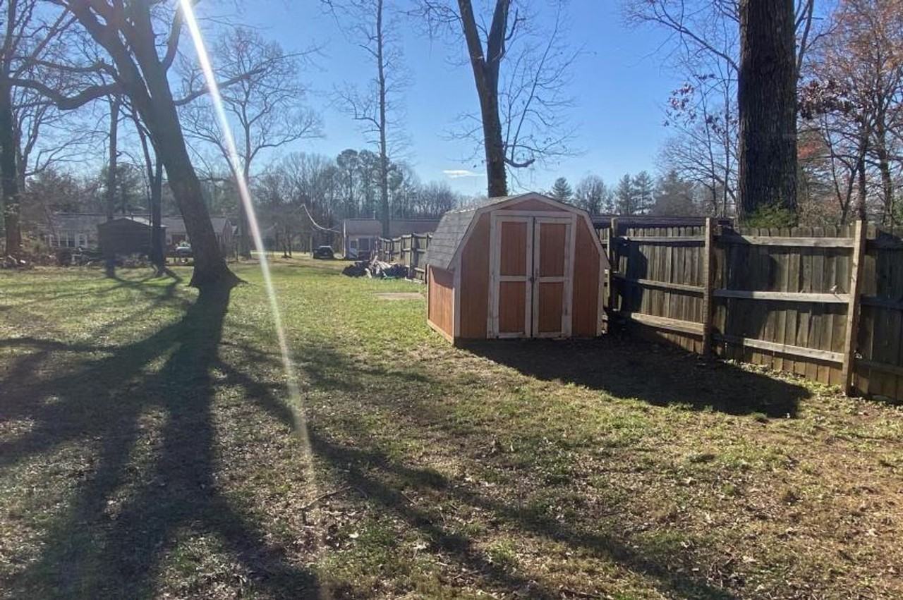 209 Homewood Dr - Photo 4 of 20