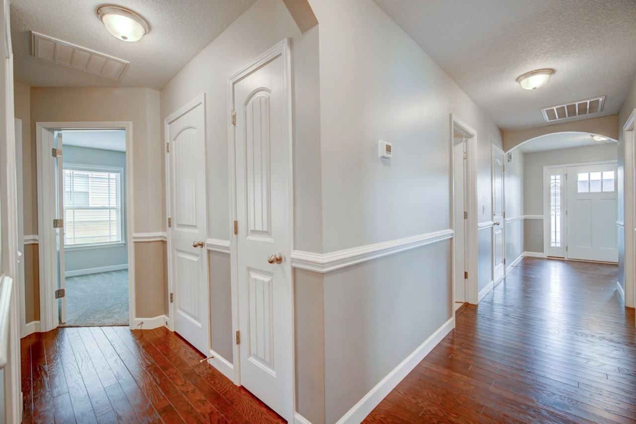 732 Shelburne Ln - Photo 6 of 50