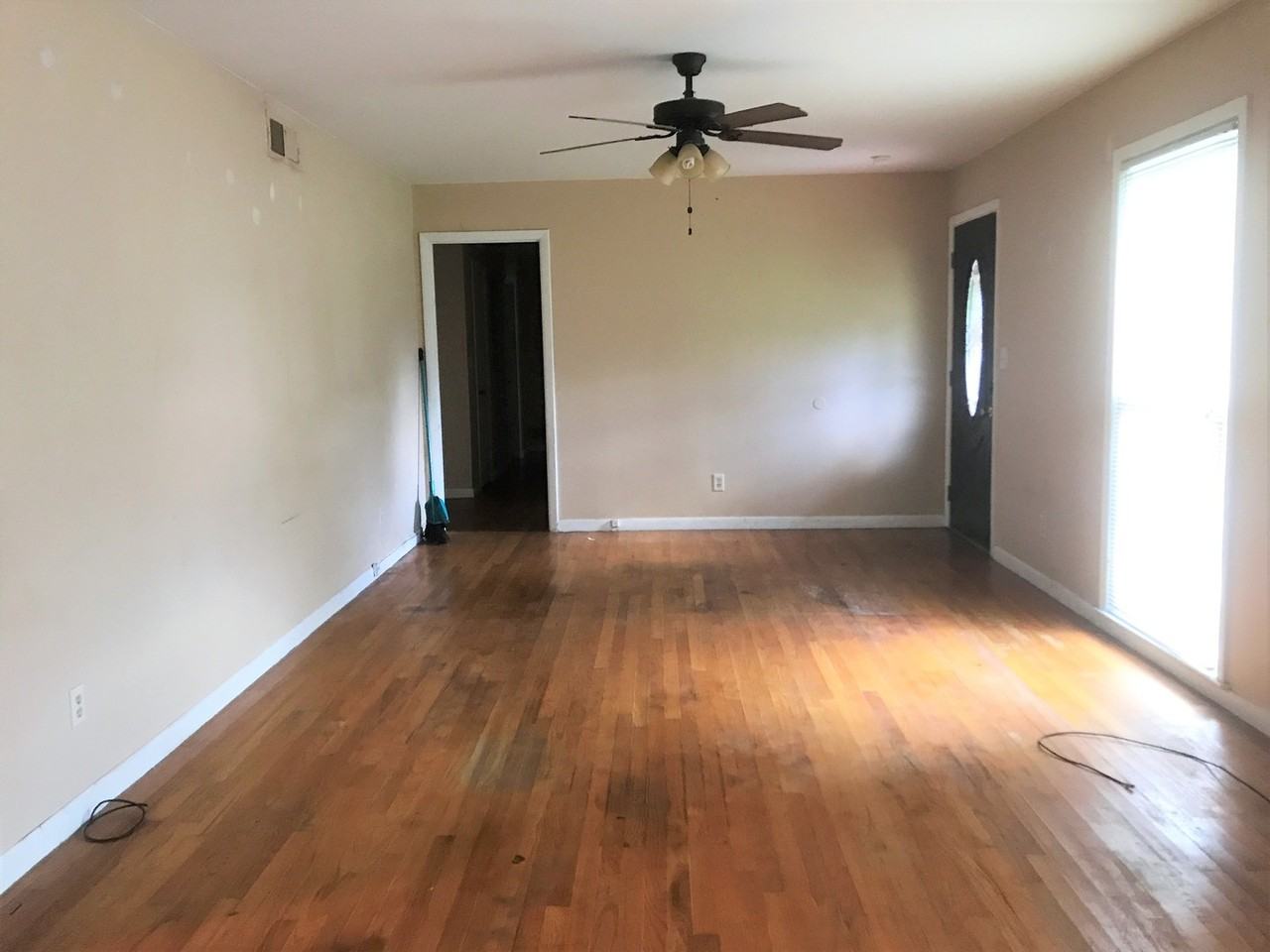 118 Sandy Way - Photo 6 of 20