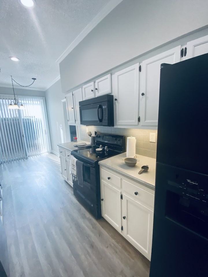 205 Forest View Ct - Photo 5 of 29