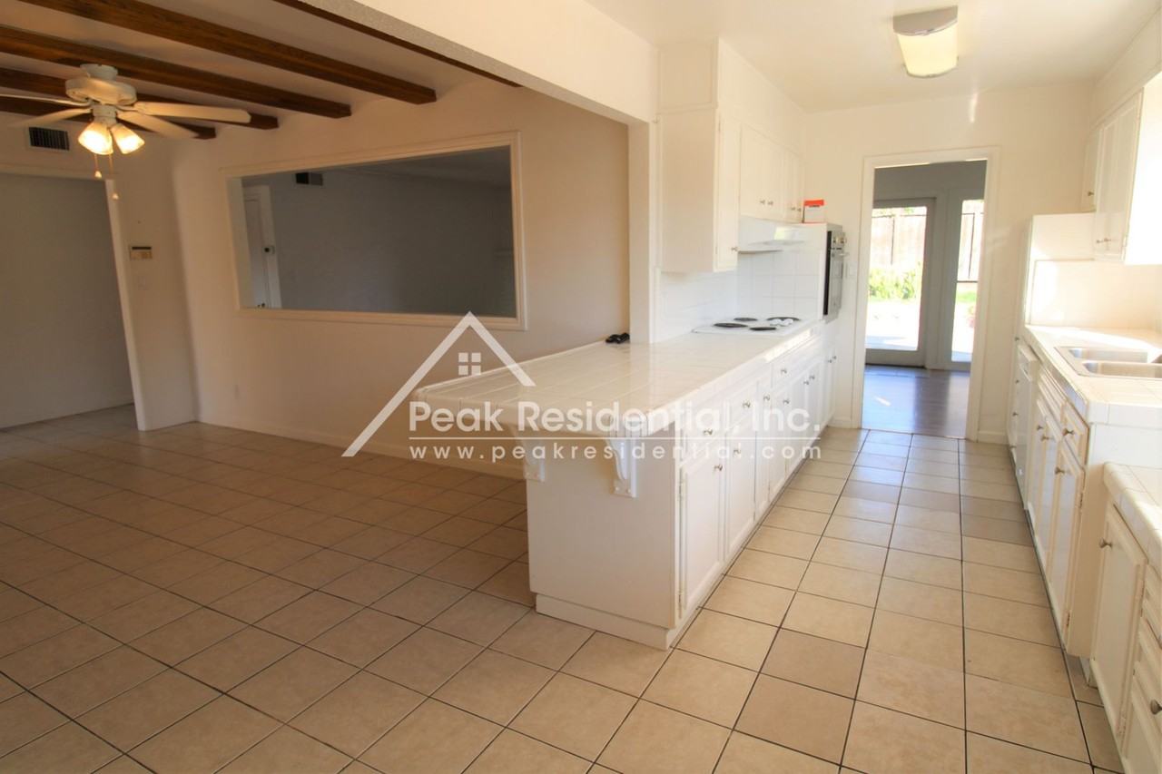 5820 Shenandoah Dr - Photo 6 of 22