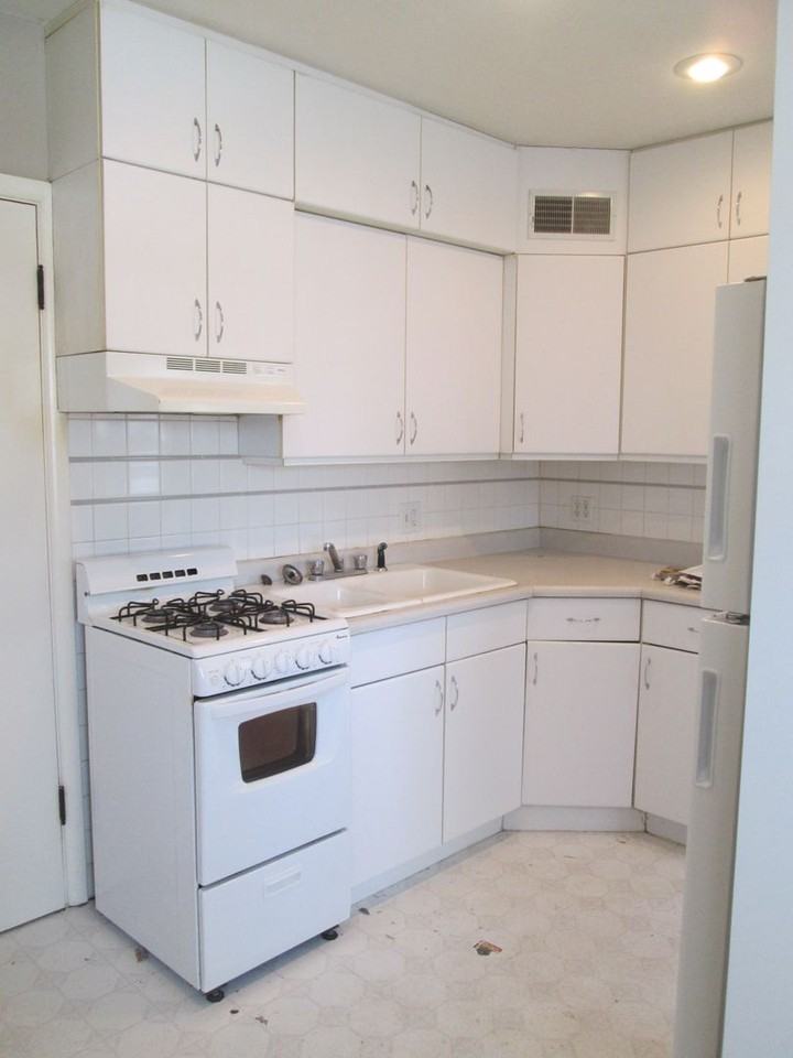 903 S Dodge St - Photo 3 of 14