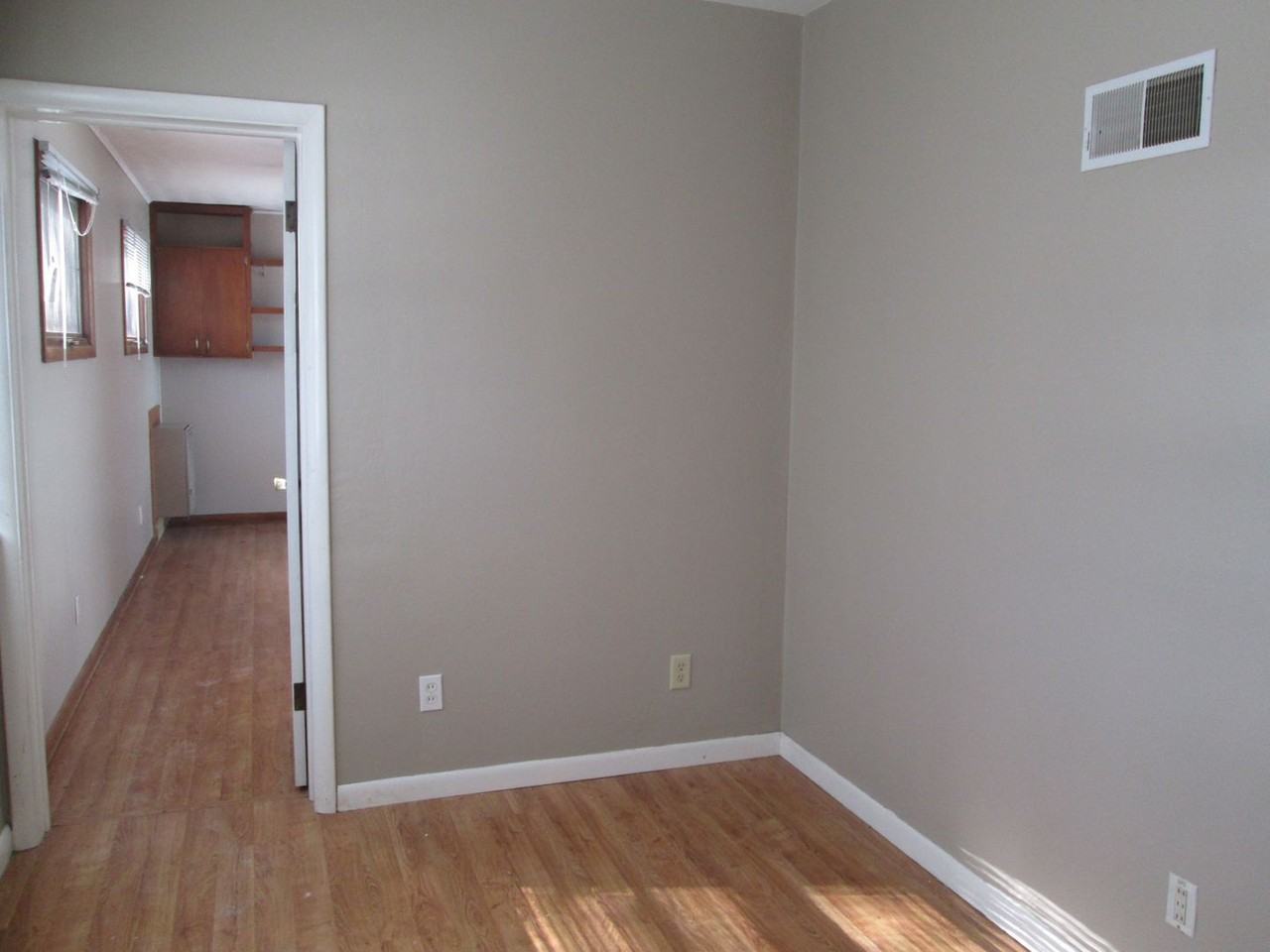 903 S Dodge St - Photo 5 of 14