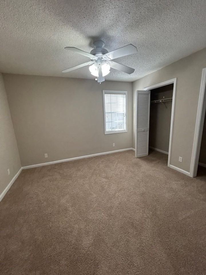 803 W Island Square Dr - Photo 7 of 16