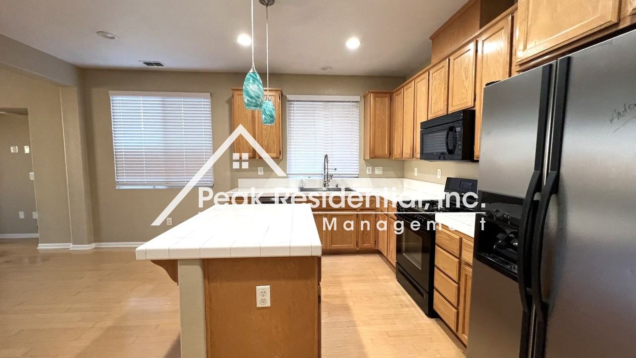 9409 Trolio Way - Photo 7 of 30