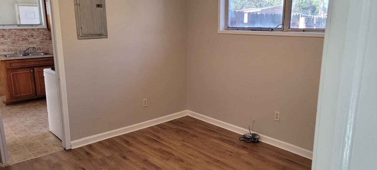 2733 Rice St - Photo 3 of 14